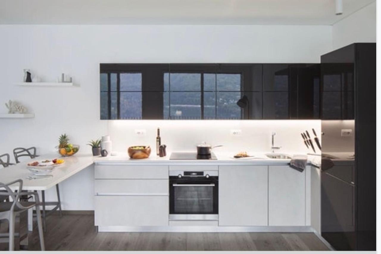 Ferienwohnung Ulivi Luxury Loft & Pool - The House Of Travelers Carate Urio Exterior foto