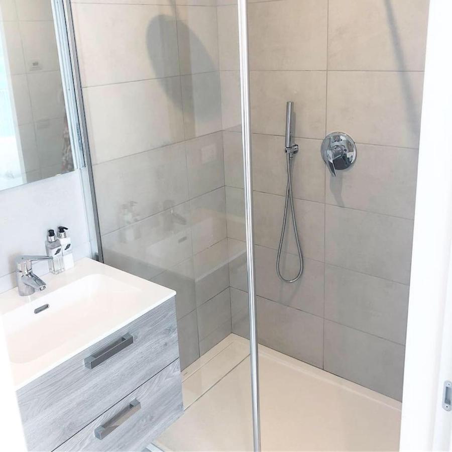 Ferienwohnung Ulivi Luxury Loft & Pool - The House Of Travelers Carate Urio Exterior foto